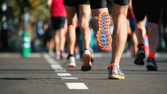 103-year-old completes first half-marathon in Wisconsin — image accompanying Canadian Running's report