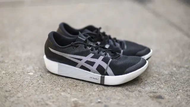 Asics Metasleek: A Lightweight Training Shoe for Speed — image accompanying Canadian Running's report