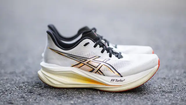 Asics SonicBlast 2: A Versatile Plated Speed Trainer — image accompanying Canadian Running's report