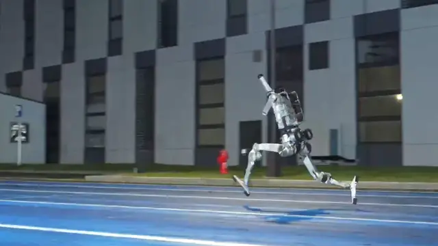 Chinese Robot Claims to Surpass Usain Bolt's Speed Record — image accompanying Canadian Running's report