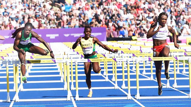 Cindy Sember's Journey: From Injury to Commonwealth Bronze — image accompanying Athletics Weekly's report