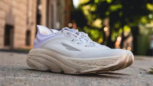 Fizo Glider 001: A Futuristic Shoe with Mixed Reviews — image accompanying Believe in the Run's report