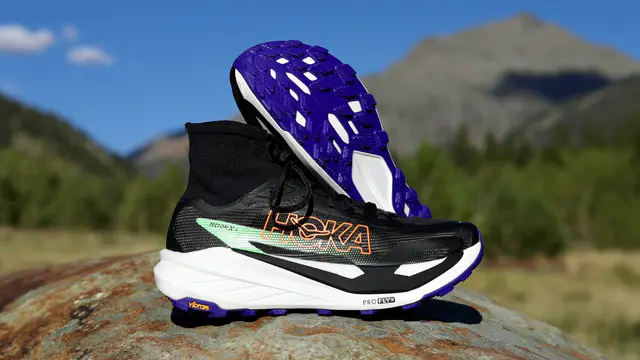Hoka Tecton X 4