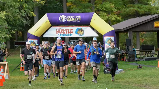 Hustle at Pinehurst revives beloved Ontario trail race — image accompanying Canadian Running's report