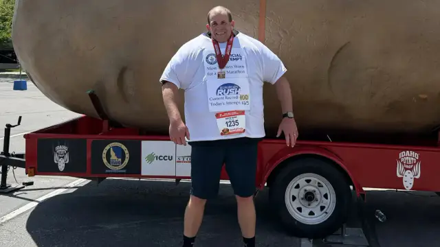 Idaho Runner Sets Guinness Record with 125 Shirts in Marathon — image accompanying Marathon Handbook's report
