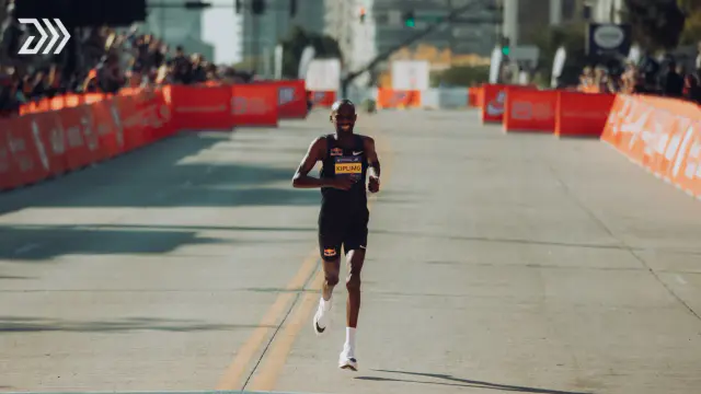 Kiplimo's Chicago Marathon Title Defense Ends in Fourth Place — image accompanying Marathon Handbook's report