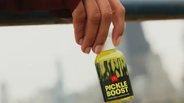 McDonald’s Offers Pickle Juice to Chicago Marathon Runners — image accompanying Canadian Running's report
