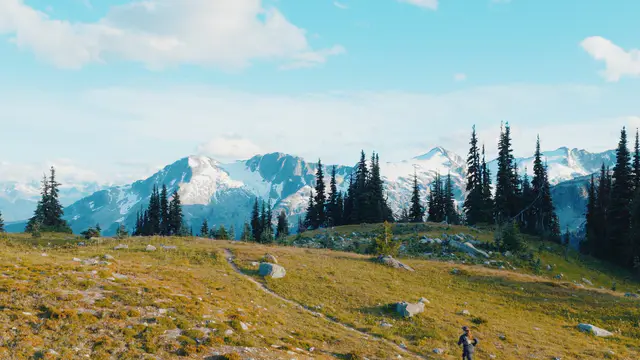 MEC Launches Trail Running Initiative for All Levels — image accompanying Canadian Running's report