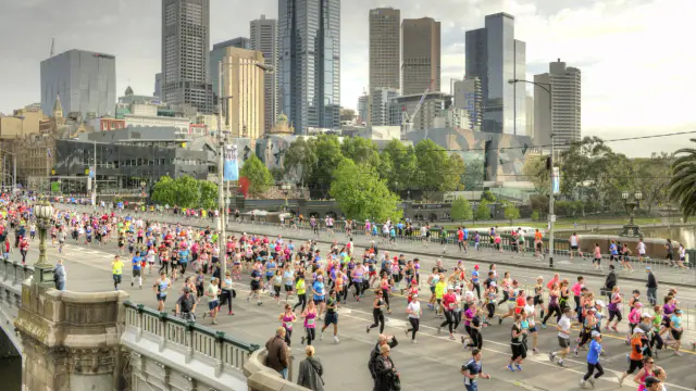 Melbourne Marathon Faces Criticism Over Water Supply Issues — image accompanying Marathon Handbook's report