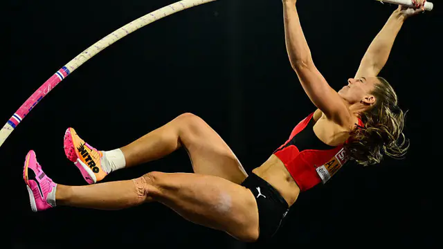 Moser retains European pole vault title, Derkach shocks in triple jump — image accompanying Athletics Weekly's report
