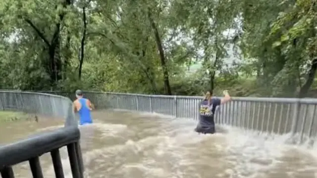 New Jersey Half Marathon: Runners Face Flooded Course — image accompanying Canadian Running's report