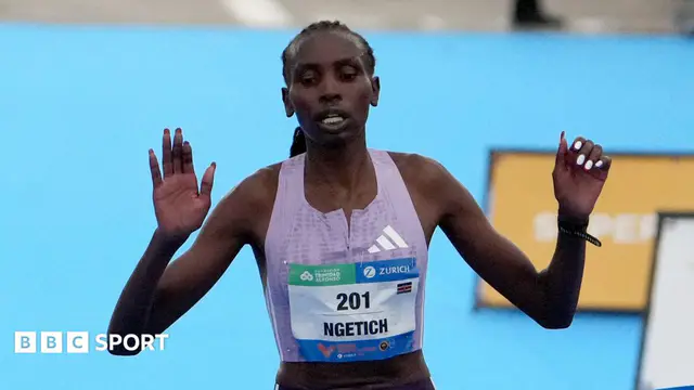 Agnes Ngetich crossing the line at the 2025 Women's half marathon in Valencia