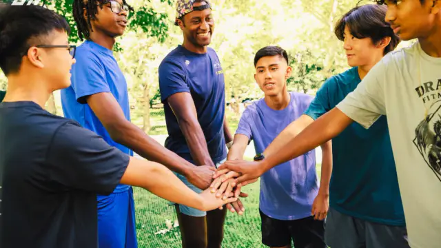 NYRR Launches Free Summer Running Program for High School Boys — image accompanying Marathon Handbook's report
