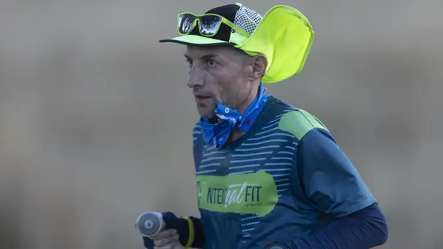 Phil Gore's Six-Day Run Falls Short of World Record — image accompanying Canadian Running's report