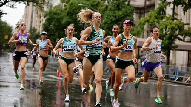 Reekie Aims for Third New York Mile Title — image accompanying Athletics Weekly's report