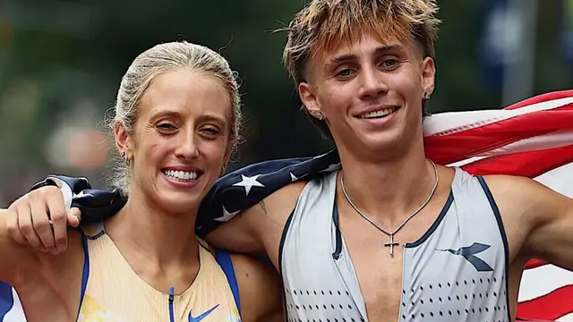 Reekie Sets New 5th Avenue Mile Record in New York — image accompanying Athletics Weekly's report