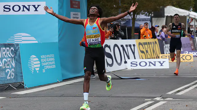 Seare shocks Ingebrigtsen in Copenhagen 5km — image accompanying Athletics Weekly's report