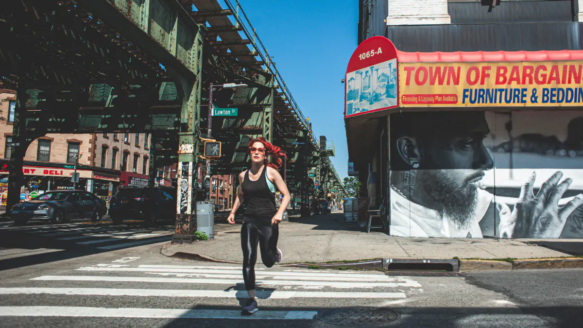 Summer Running Tips to Stay Motivated and Cool — image accompanying Runstreet's report