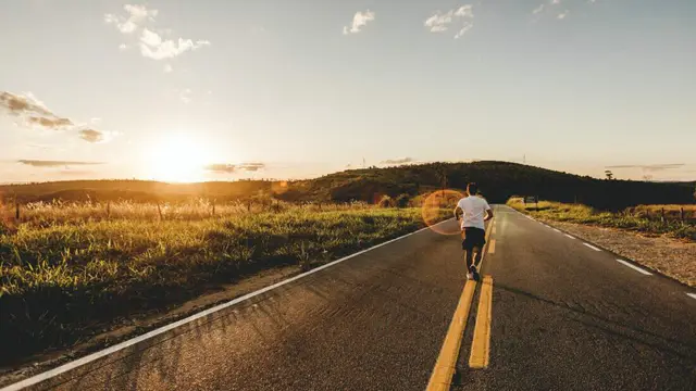 Tempo Sandwich Workout for 10K and Half-Marathon Training — image accompanying Canadian Running's report