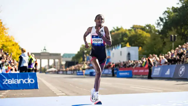 Tigst Assefa Undergoes Surgery After Berlin Marathon Collapse — image accompanying Canadian Running's report